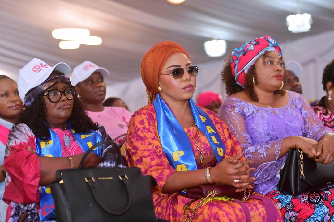 Octobre Rose : Honorable Richesse MUANAMPUTU MAZENGA met les femmes au cœur de la lutte contre le cancer du sein.